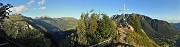 49 Vista panoramica dal pianoro della croce del Monte Catsello (1425 m)